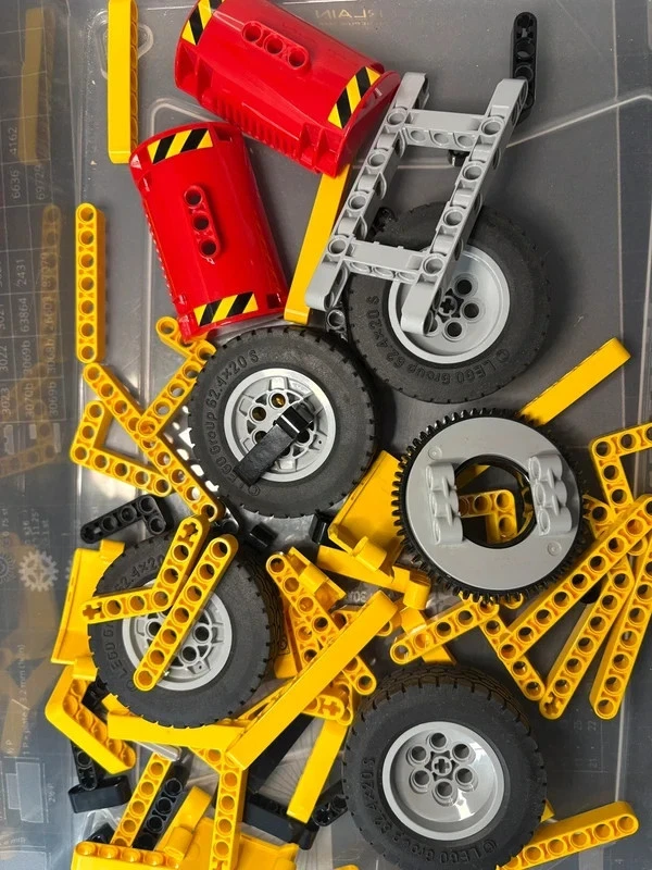 LEGO Technic 42049 Mine Loader, photo 2 sur 4