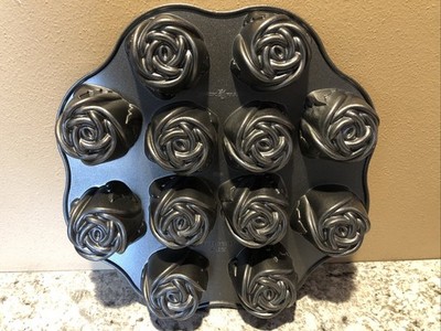Nordic Ware Sweetheart Rose Mini Bundt Cake Pan Cast Aluminum  Makes 12 Roses