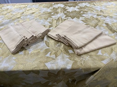 Living Quarters Damask Table Cloth 58x114 Beige&Gold Poinsettias With 8 Napkin s