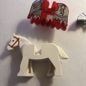 LEGO Castle / Kingdoms Minifigure White Horse + Lion Barding 2490pb08