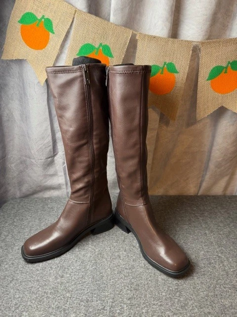 Botas hasta la rodilla Franco Sarto Geralyn punta cuadrada para mujer marrón talla US6,5 M EU36,5 Foto 3 de 4