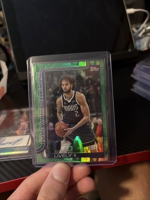 2025-26 Topps - Dereck Lively #172 Green Foilboard Season Tip-Off /99