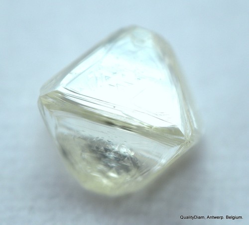 SAUBERE & SCHÖNE DIAMANTENMINE AUS DIAMANTEN. NATÜRLICHER UNGESCHNITTENER EDELSTEIN. ECHT IST SELTEN - Bild 2 von 7