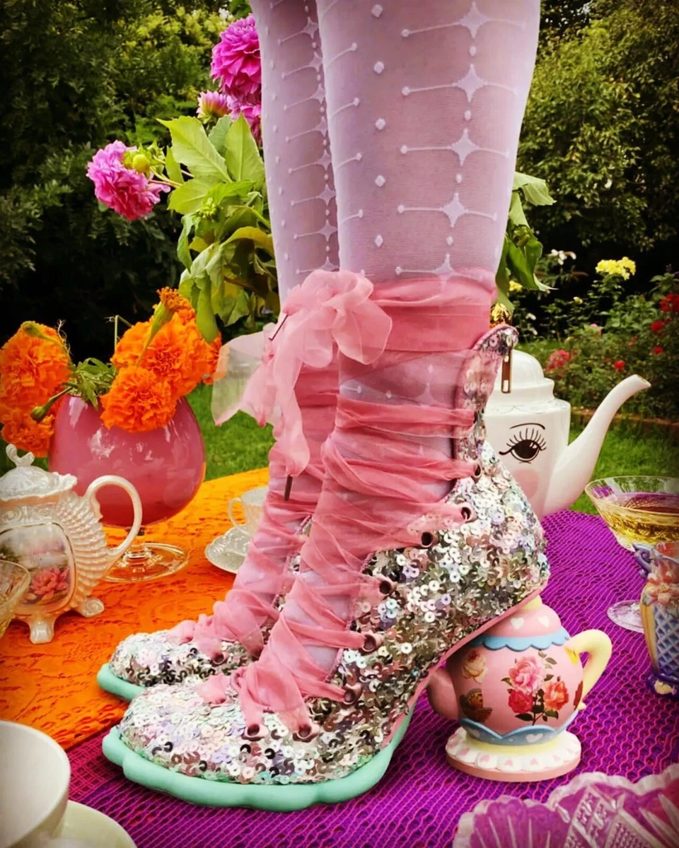 LサイズのTea Party Shoes(ブラウン) tea party shoes products for