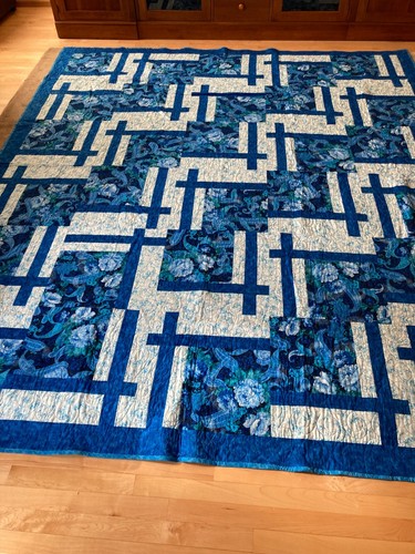 Handmade Quilt King Size 114"x94" blue and white + 2 pillow cases Cotton New!