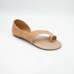 peach sandals flat
