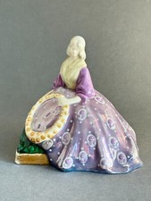 SELTENE Krinolinendame Figur Dame Wien?  Keramik Feinsteinzeug .