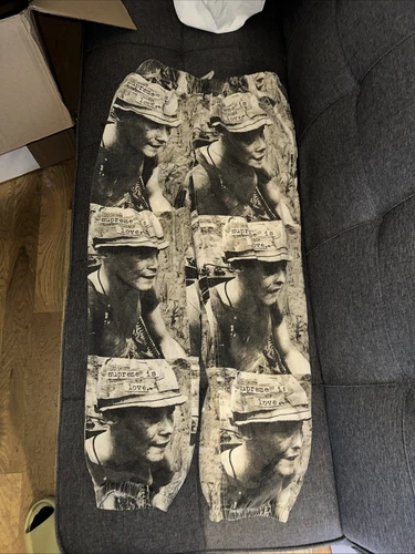 Pantalon de skate Supreme Is Love Fw19 Stone
