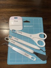 Cricut Basic Tool Set Spatula, Weeder, Scraper, Scissors, Tweezers And Board