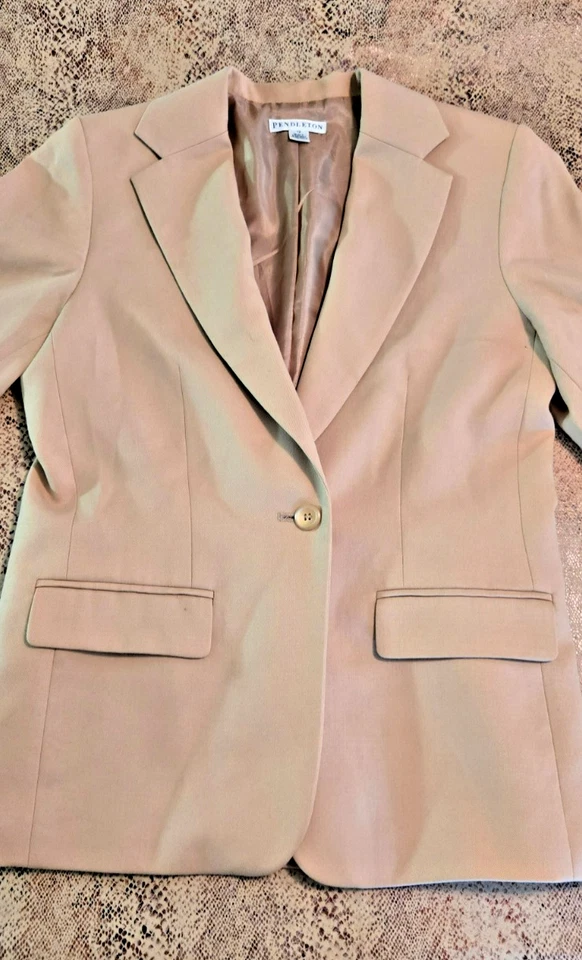 Pendleton 100% Virgin Wool Tan Blazer Women’s Jacket 1 Button Lined VTG Size 12 - Image 2 of 4