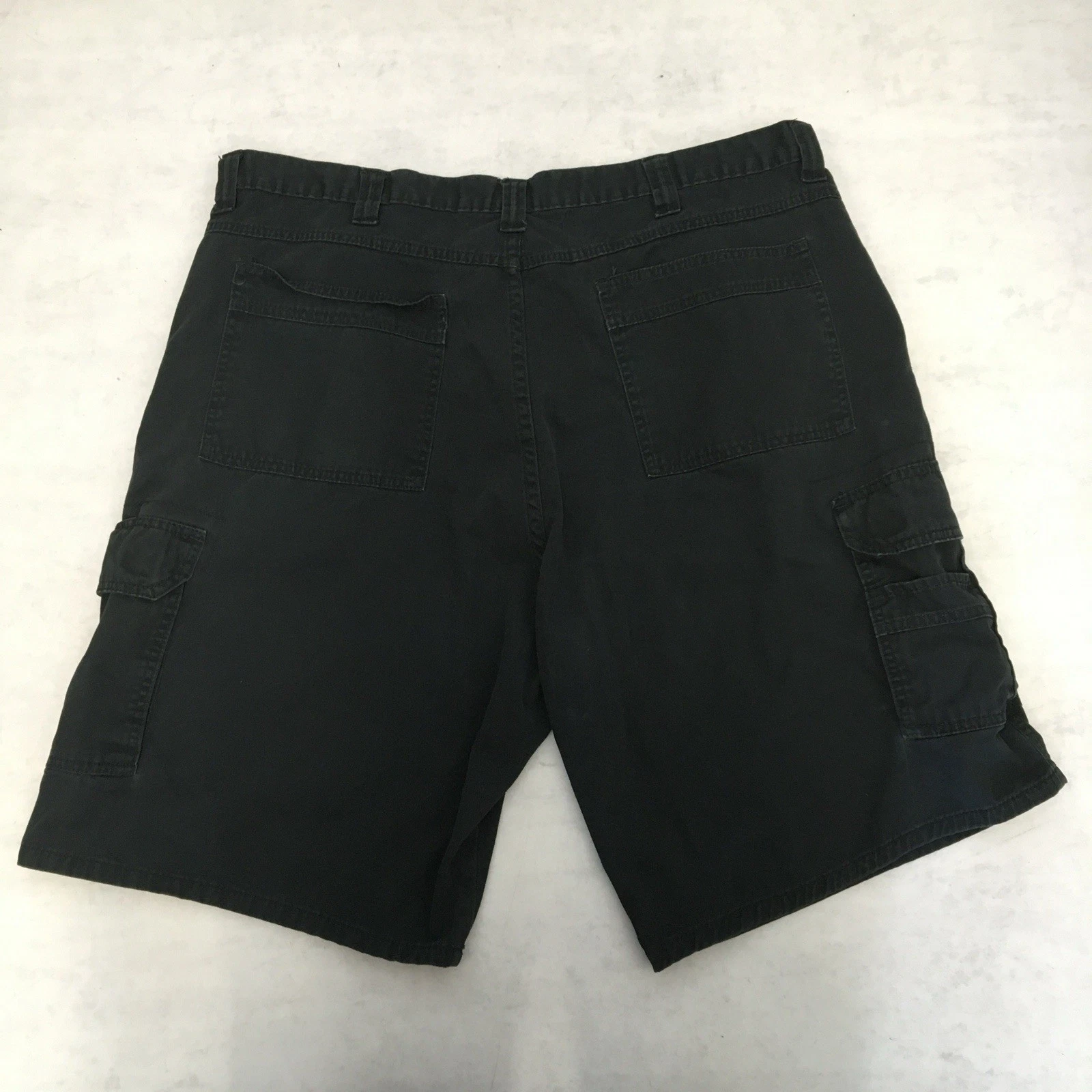 Wrangler Shorts Mens 40 Black Cargo Pockets Utility Workwear Outdoor USA