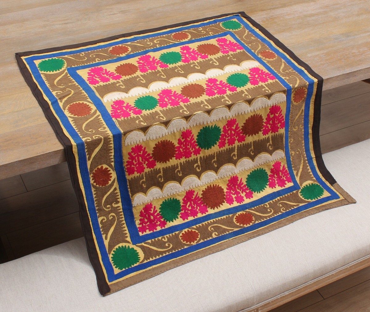 Suzani Uzbek Suzani VINTAGE 2.62' x 3.02' FAST Shipment With