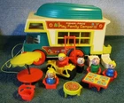 Vtg Fisher Price Little People Play Family Camper w/Wooden Figures  Complete EX