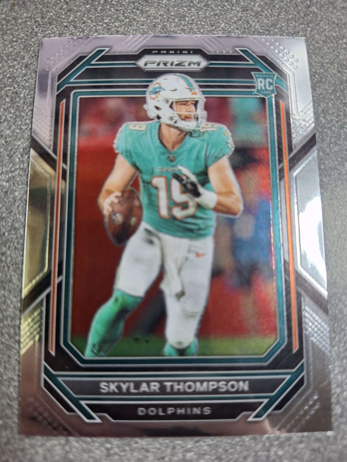 2022 Panini Prizm - Rookies Skylar Thompson #354 (RC) B850