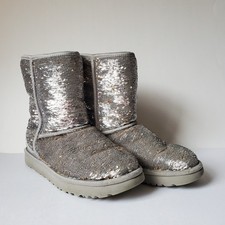 UGG Classic Short Cosmos Sequin Boots Size 7 Silver S/N 1103796 Shearling Lined