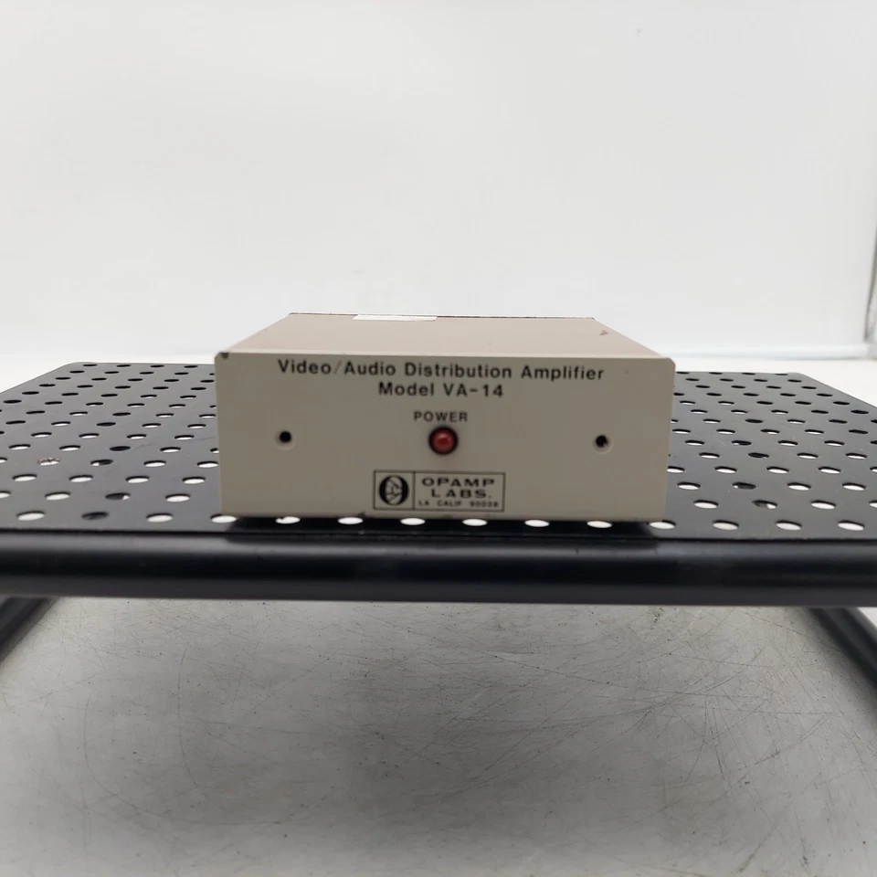 OPAMP LABS VA-14 BNC Audio or Video Distribution Amplifier - Image 2 of 4