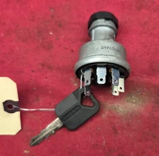 16  VOLVO DAYCAB IGNITION SWITCH  POLLAK   21780553 VIN # 941678, WITH ONE KEY
