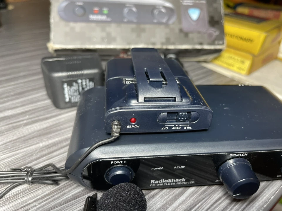 Беспроводная лацканная микрофонная система 171,905 МГц RadioShack - Изображение 3 из 4