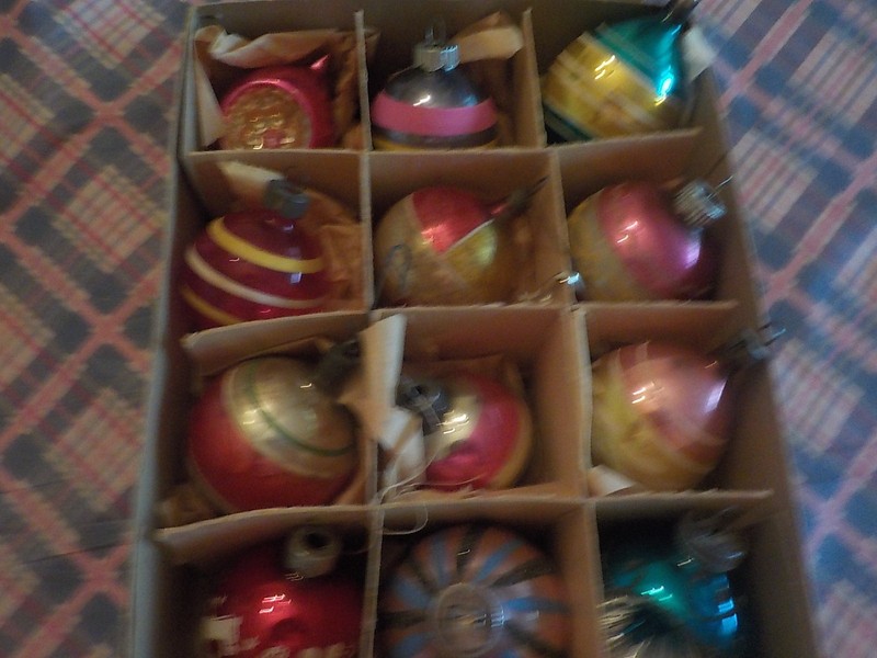 Vtg 12  Hand Blown Feather Tree  Ornaments 2 Indent Lantern Western Germany Box