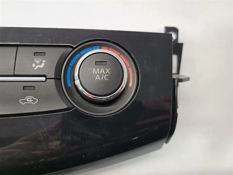 Nissan Altima 2015 15 control de temperatura control manual de aire acondicionado Foto 4 de 4
