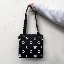 RARE☆☆☆☆CHANEL 1997 Matelassé LOGO Graffiti Tote Shoulder bag Black & White