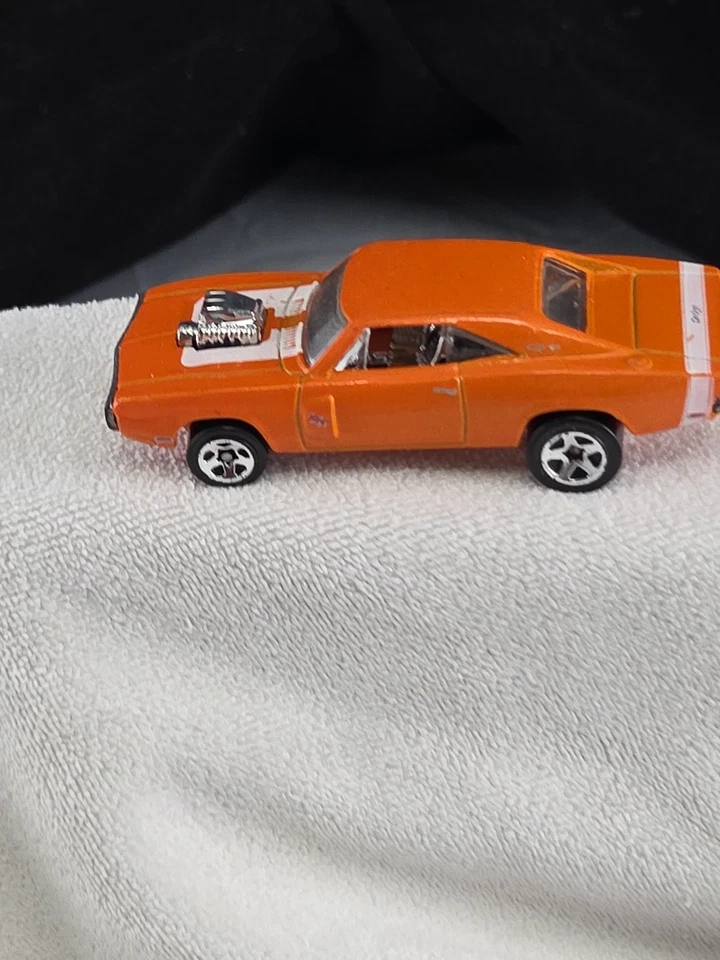 Hot Wheels 1970 Dodge Charger,diecast Car. Made 2010 Chrysler Group. - Image 4 of 4
