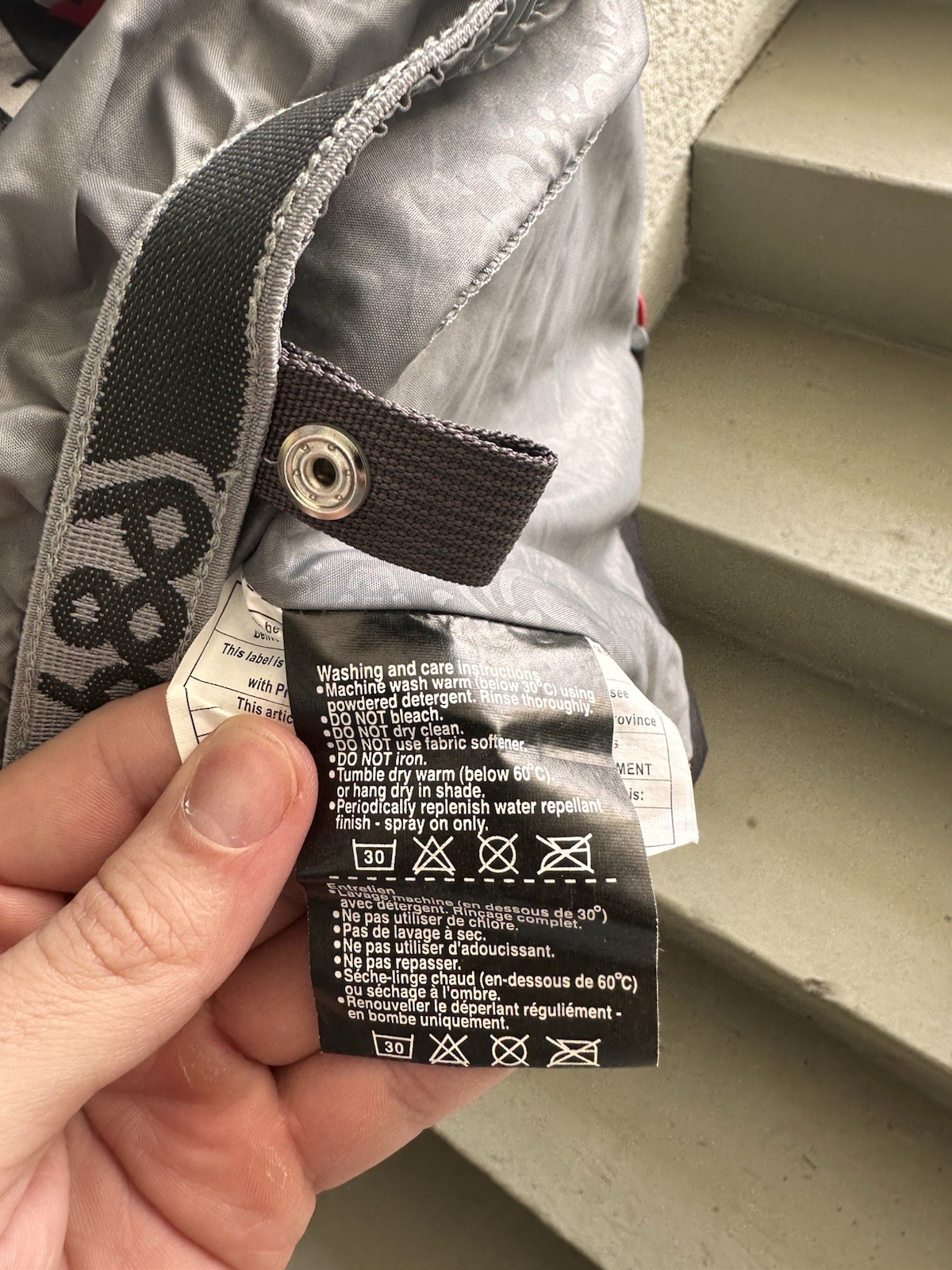 RARE Famous Stars And Straps 686 Snowboard Jacket Small Travis Barker Blink 182 image 8