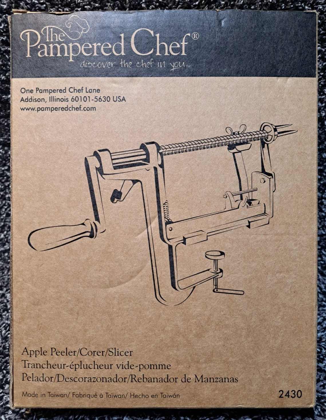The Pampered Chef Apple Peeler Corer Slicer, 2430, Manual Crank, Adjustable. NEW