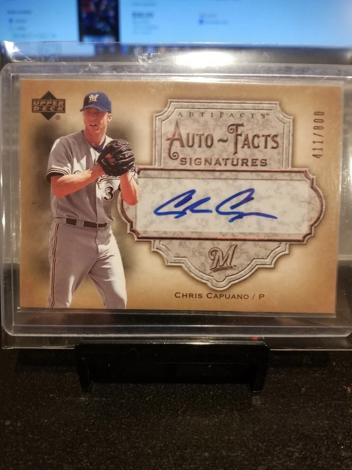 Chris Capuano 2006 #411/800 U.D. ARTEFACTOS "AUTO" AUTOFACTOS #AF-CA, GEMA. Foto 2 de 4