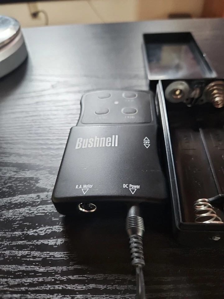 Bushnell 78-5001 Reflector control pad / remote  & battery pack - Image 3 of 4