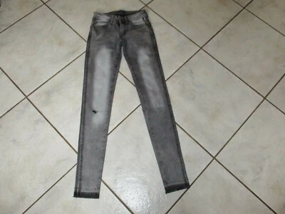 schöne Jeans Hose 17&CO Gr. 34 (164/170) grau tolle Waschung Used Effect Riss - Bild 1 von 4