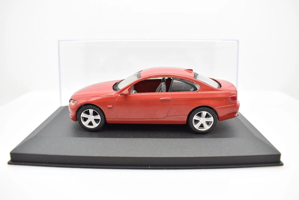マイスト BMW 328i ミニカー 赤 s-l400.jpg