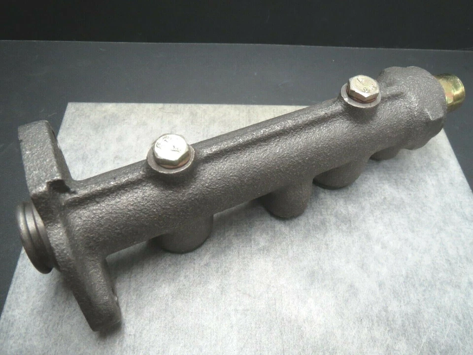 Cilindro maestro de freno para Fiat 131 1978-1982 y Strada Hecho en Italia ¡Envío rápido! Foto 3 de 4