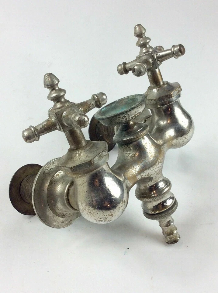 Antiguo grifo de baño antiguo accesorio de plomería Foto 4 de 4