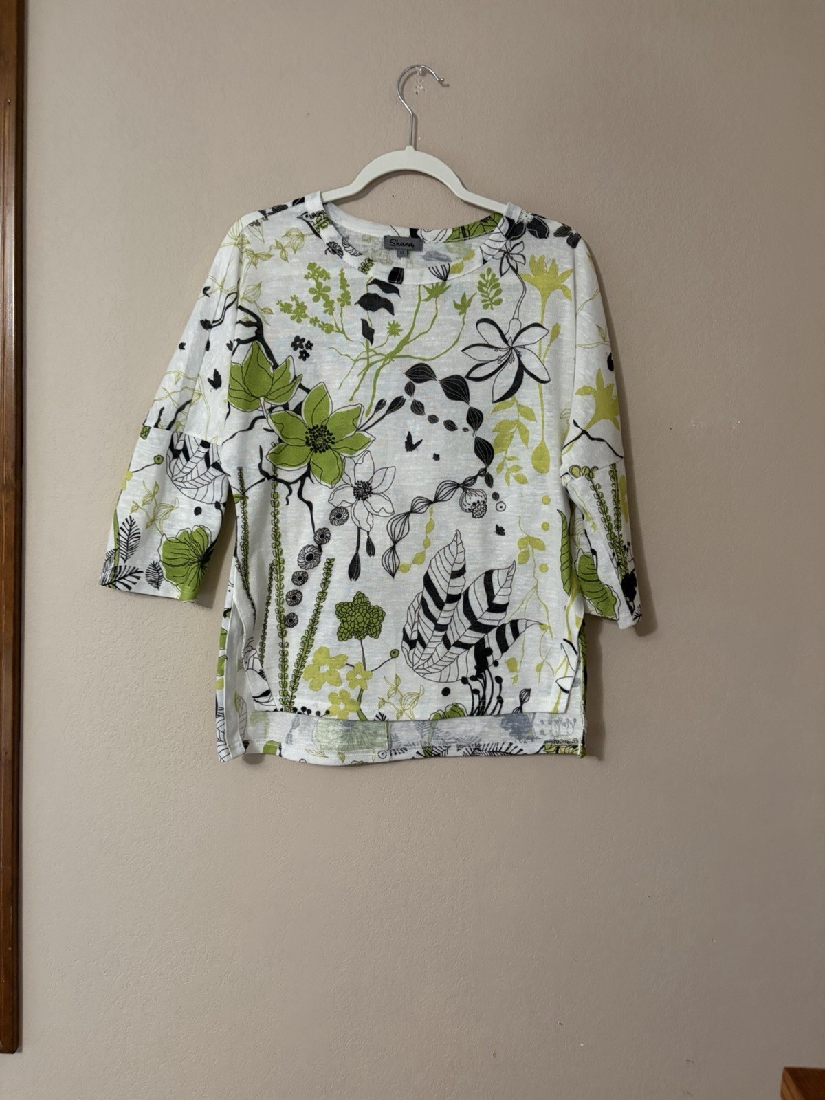 Shana Apparel Botanical Print Top 3/4 Sleeve Lagenlook Art to Wear Artsy Boho