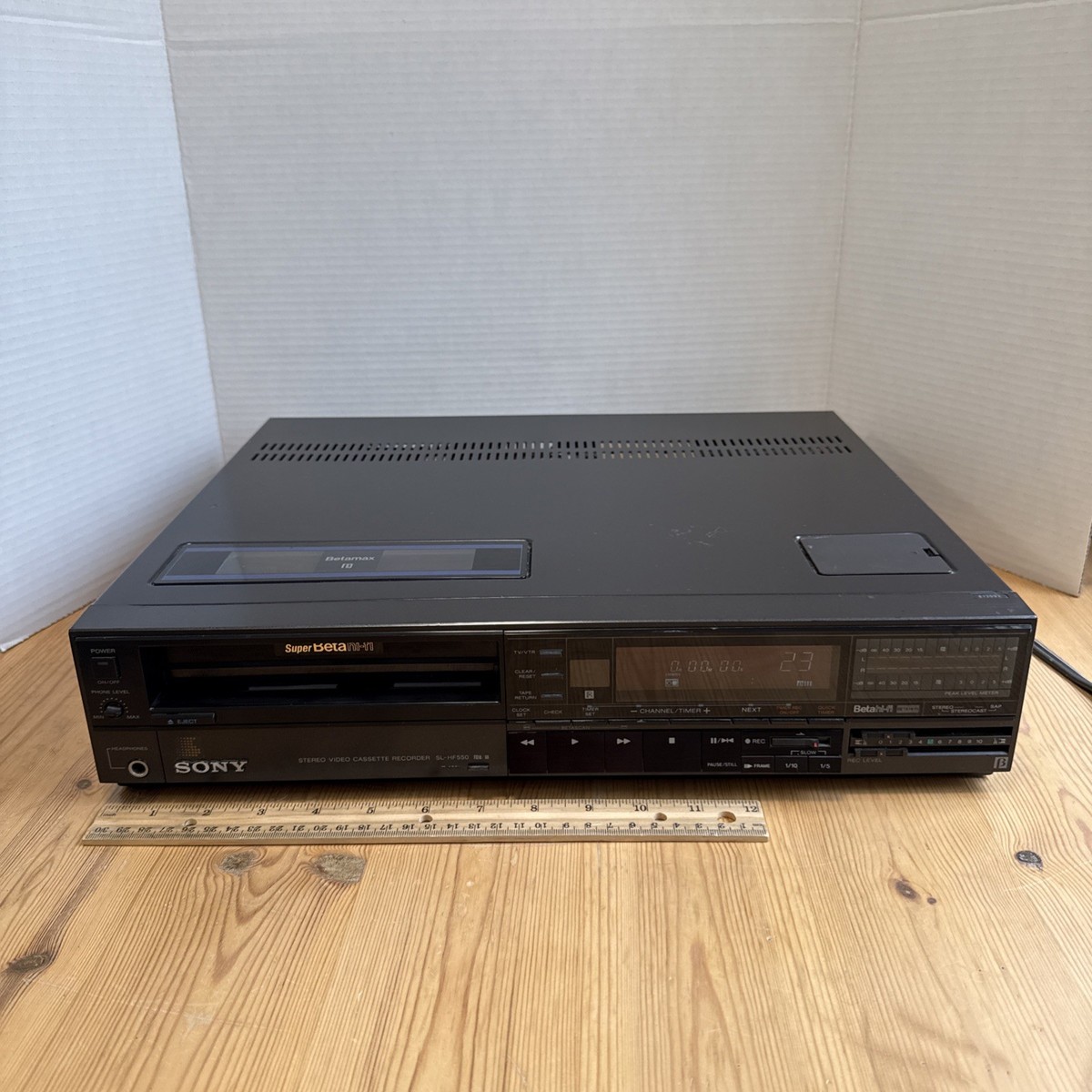 Vintage 80s SONY SL-HF550 Hi fi BetaMax Super Beta video recorder