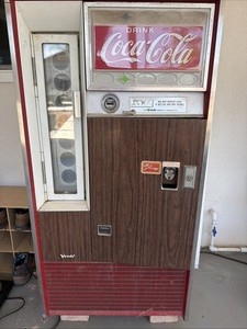1960 VINTAGE COCA-COLA BOTTLE 10 Cent VENDING MACHINE  Local Pick Up!