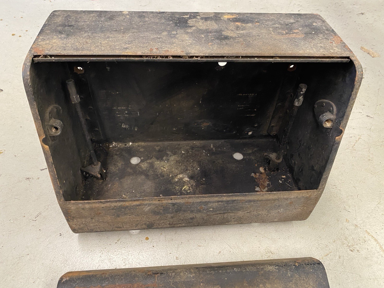 Rolls Royce Silver Ghost, Phantom Battery Box 