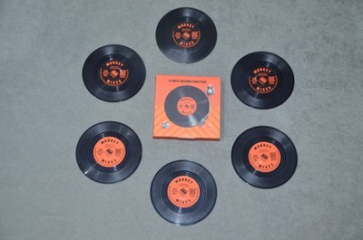 6x (6er-Pack) Affenschulter Vinyl Schallplatte Untersetzer Matte in Geschenkbox Brandneu 2025