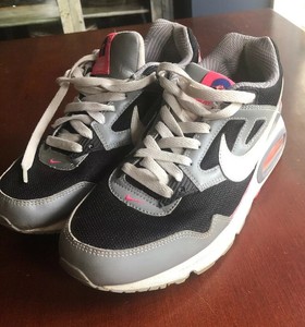 nike air athletics west