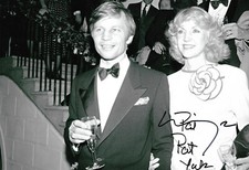 Michael York & Pat York Autogramme signed 20x30 cm Bild s/w