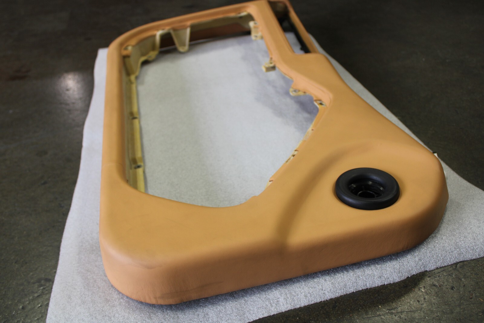 Ferrari 599 GTB, LH, Left, Front Door Trim Panel, Tan, Used, P/N 68782900