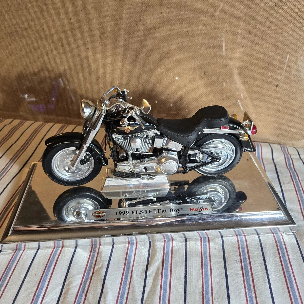 Maisto Harley-Davidson Fat Boy Contemporary Manufacture Diecast