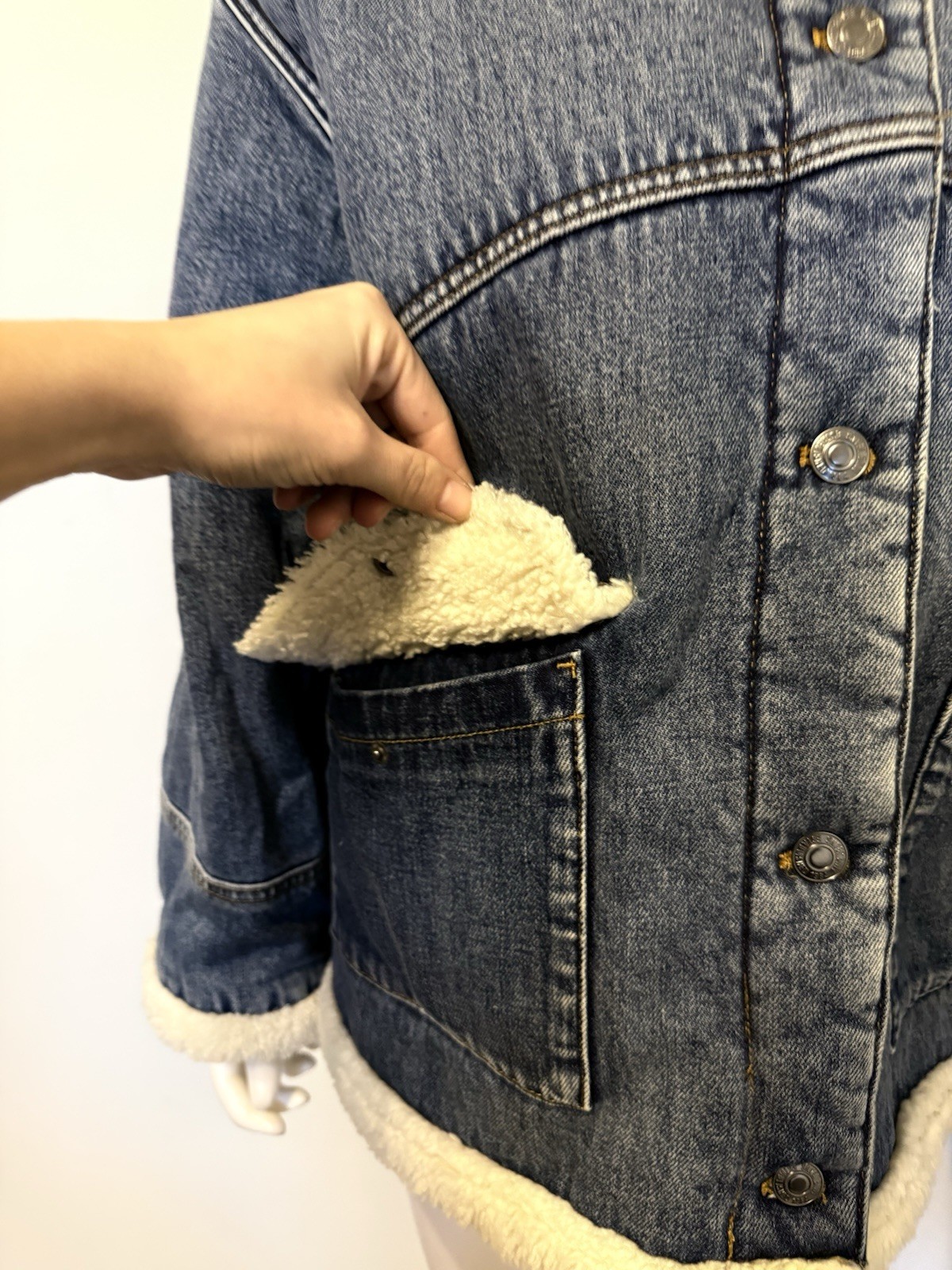 Mango OVERSIZED SHEARLING-EFFECT JACKET-small Siz… - image 3