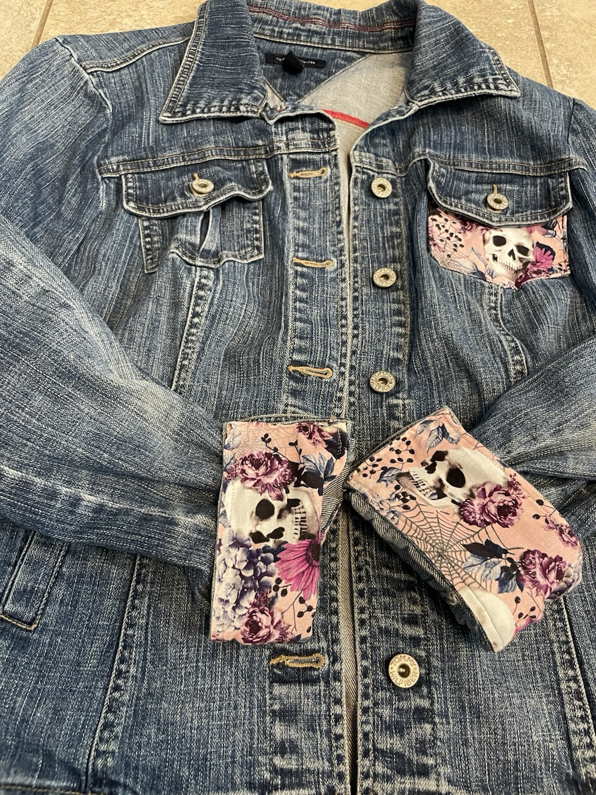 TOMMY HILFIGER Women Sz L Custom Denim Jacket Pink Skull Floral Spider Web image 2