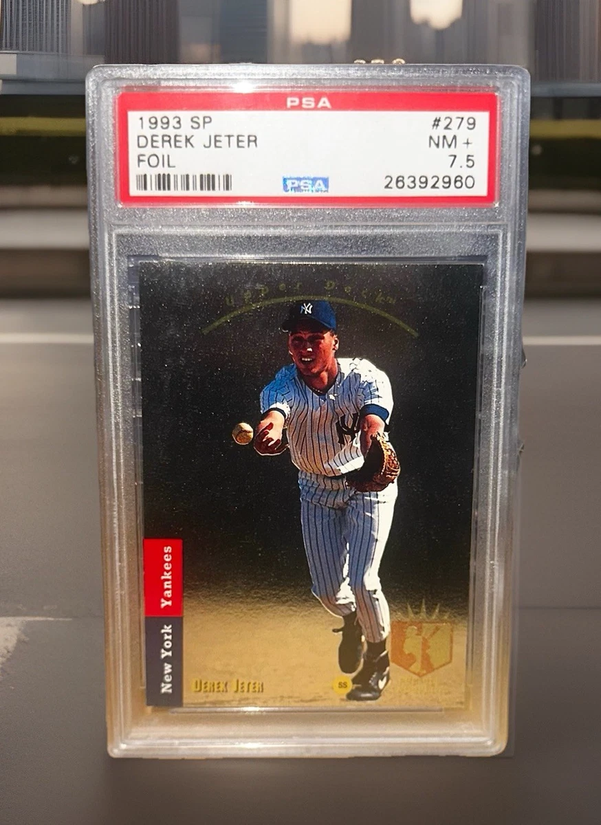 Derek Jeter Grade 7.5 Baseball Sports Trading Cards & Accessories