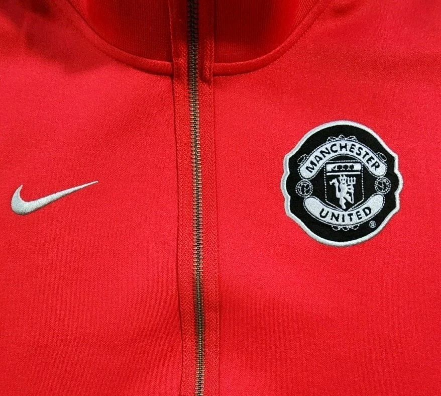 NIKE MANCHESTER UNITED SOCCER TRAINING TRACK JACKET TOP SIZE SMALL RED - Image 2 of 4