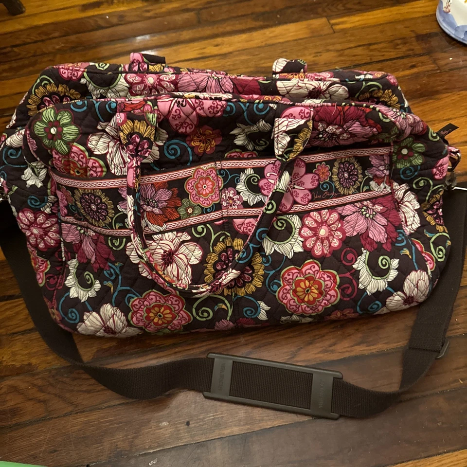 Bolso floral de fin de semana Vera Bradley  Foto 2 de 4