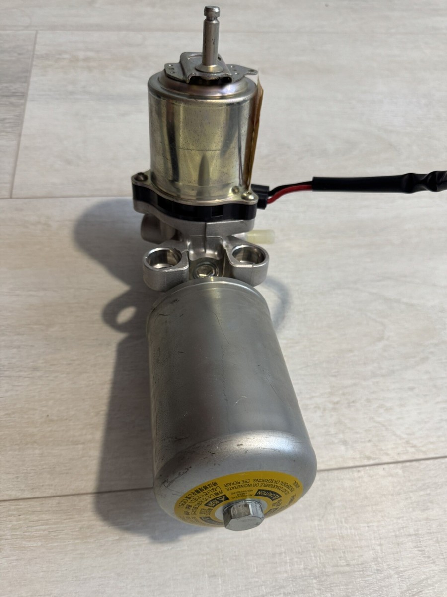 4707060040 Genuine Toyota Pump ASSY Brake Booster W