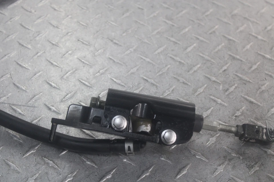 Yamaha V Star XVS1300CT 2007 Tourer freno trasero cilindro maestro 3D8-2583V-00-00 Foto 2 de 4